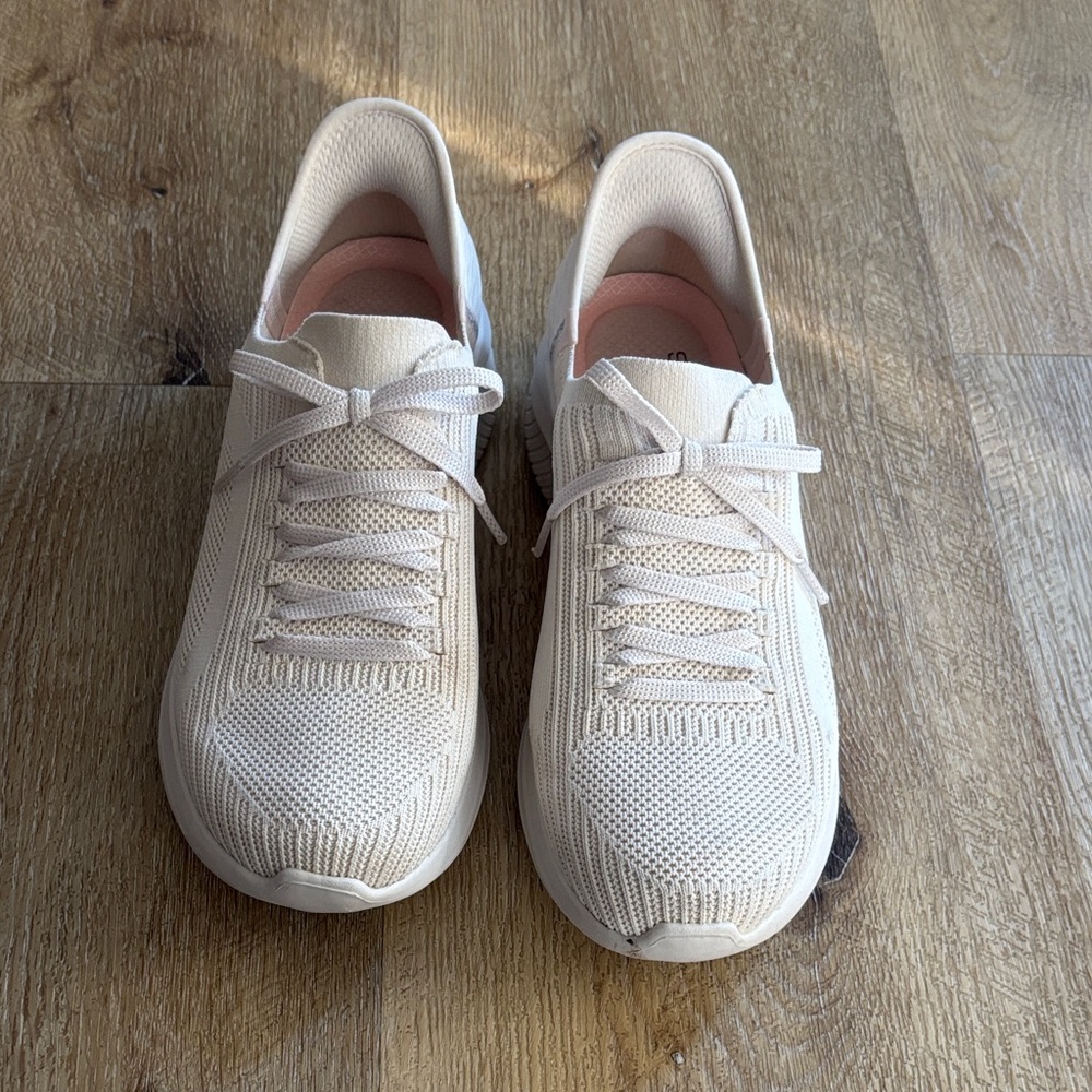 Women's Cream Sketchers Sneakers